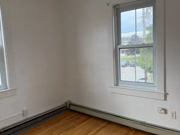9 Depot St Unit 3, Newport, NH 03773