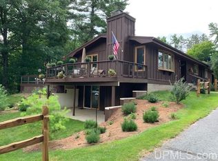 N16816 Shoreline Dr, Pembine, WI 54156