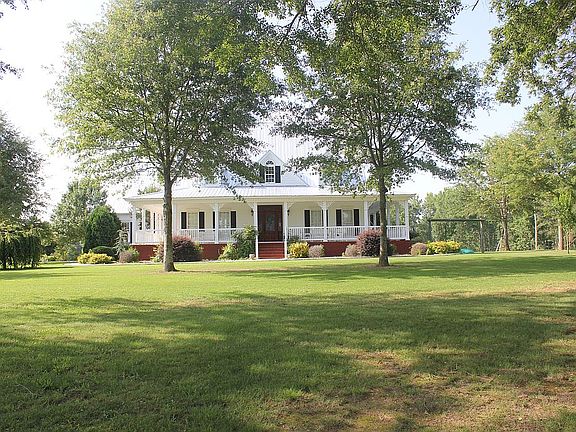 3rd image of 181 Gene Mashburn Rd