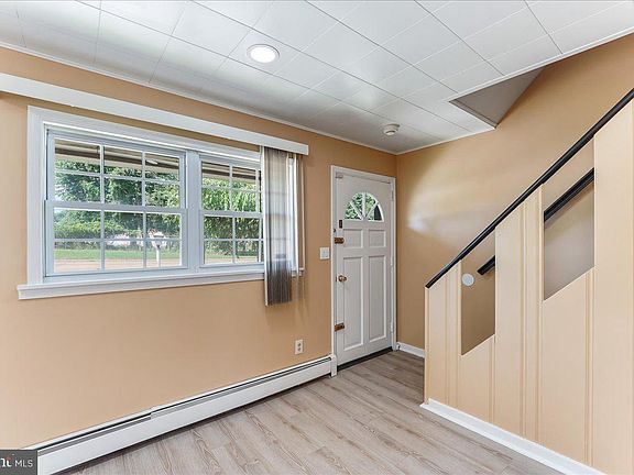 5th image of 1492 Faulkland Rd