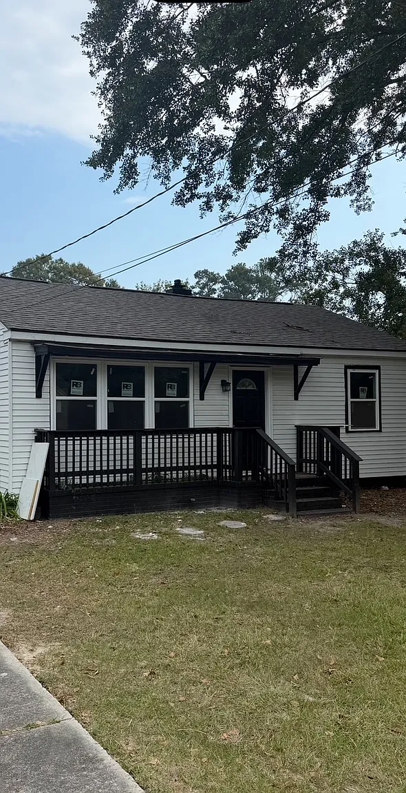 3 bed, 1145 sqft, $2,100 — Photo 1