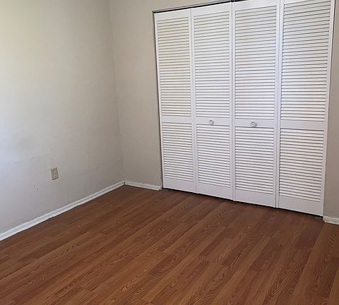 2nd image of 604 SE 8th St