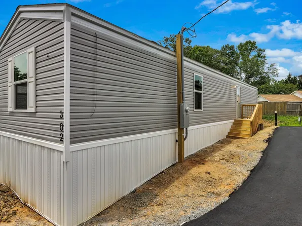 302 Adeles Way, Hendersonville, NC 28792