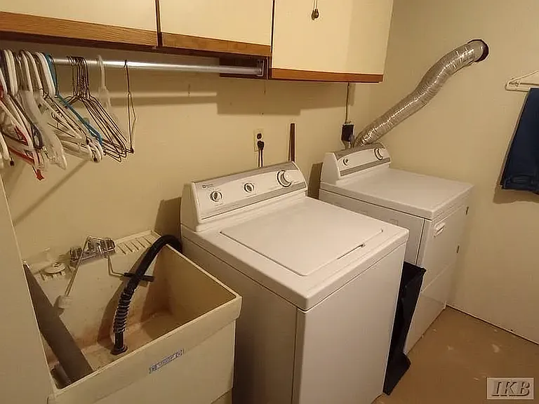 Laundry Room (Lower Level)