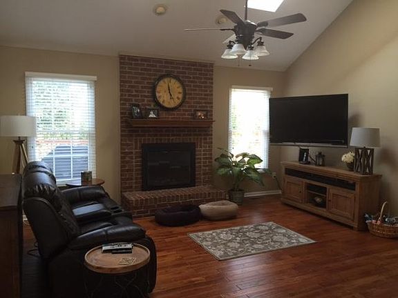 4th image of 9336 Big Bear Ave