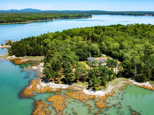 544 Seal Point Road, Lamoine, ME 04605