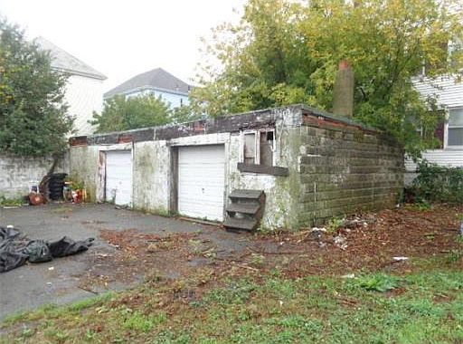 2nd image of 551 N Front St