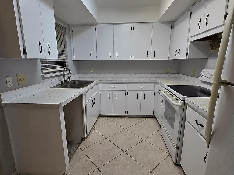 3413 Sherwood Dr #B — Photo 4