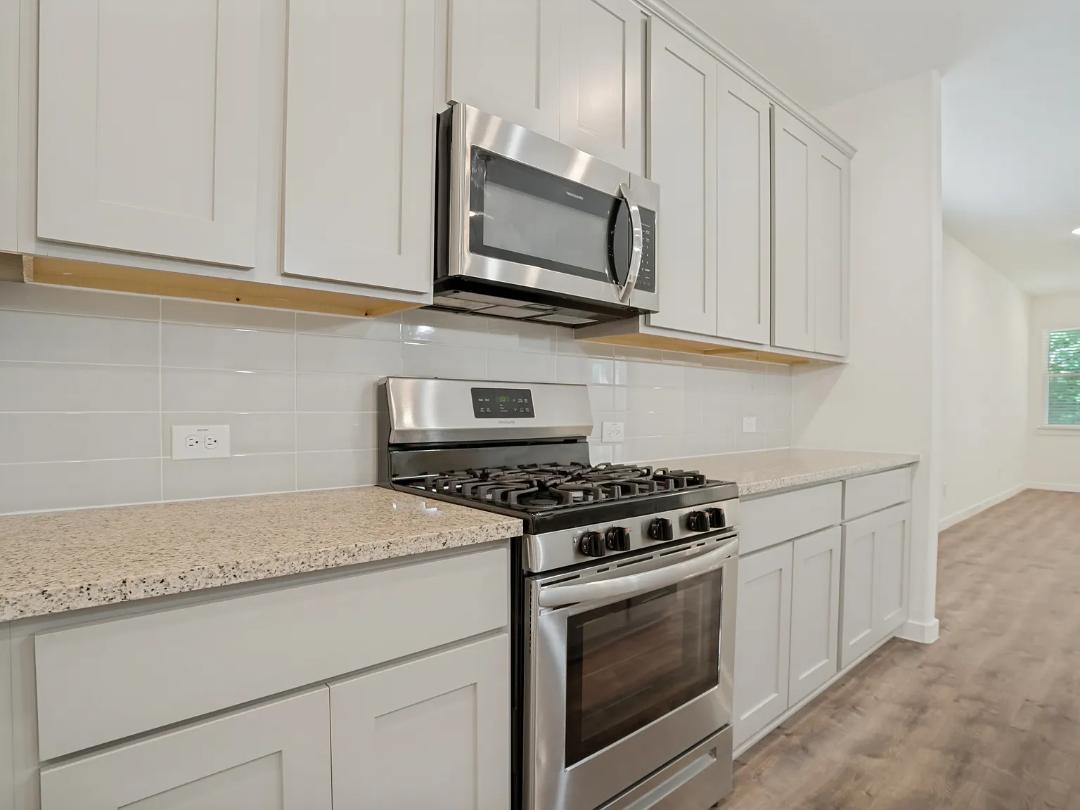 4 bed, 2807 sqft, $2,850 — Photo 4