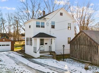 26 Water St, Guilford, CT 06437