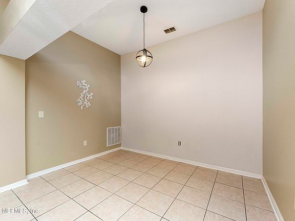 4th image of 4307 HANGING MOSS Drive