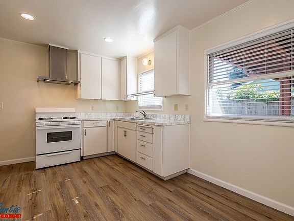 4th image of 232-234 W California Ave #232