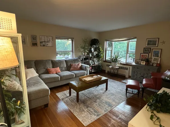 64 Lafayette St #B, Waltham, MA 02453