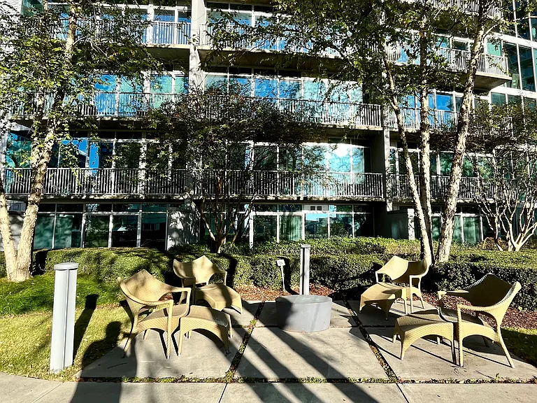 950 W Peachtree St #813 — Photo 23