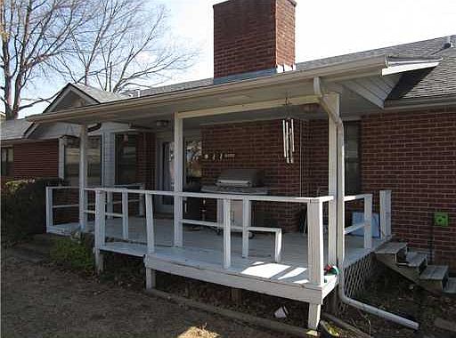 4th image of 1205 Countrywood Cir