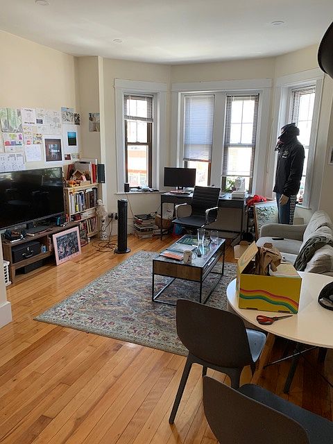 1st image of 211 Harvard Ave APT 1
