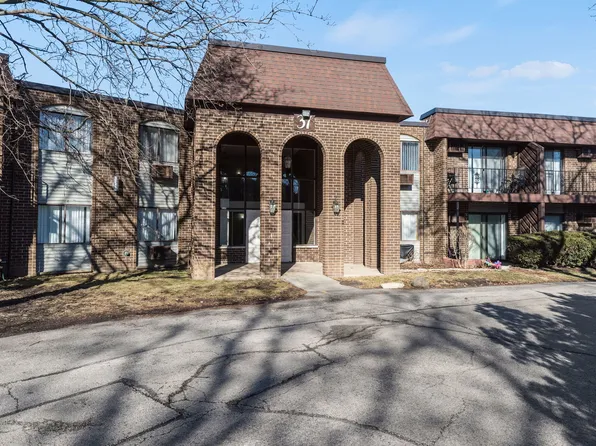 31 Washington Blvd APT 105, Mundelein, IL 60060