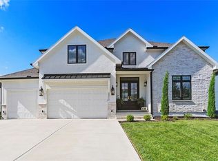 2312 SW Chase Cir, Lees Summit, MO 64082