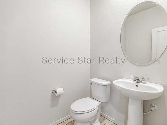 5th image of 40572 W Helen Ct