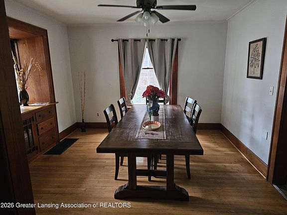 5th image of 435 Regent St