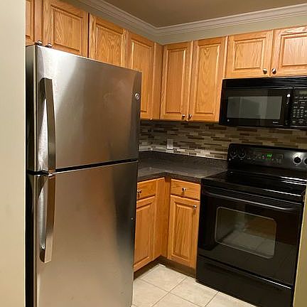 Kitchen with new SS fridge