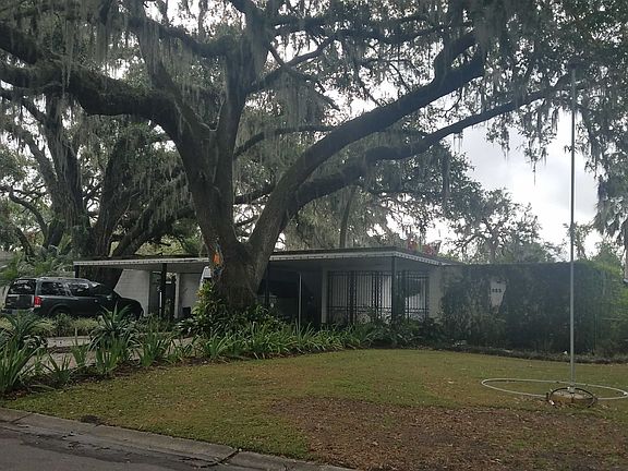 3rd image of 985 S Helen Cir