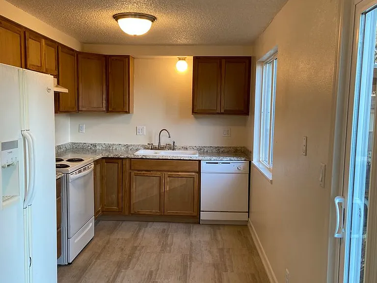 593 Cinderella Loop — Photo 6