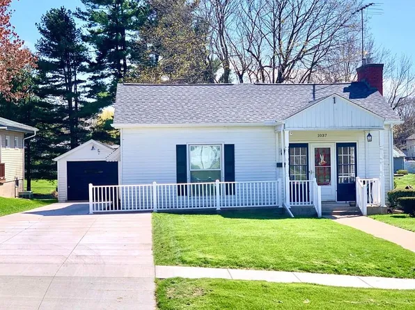 1037 E 1st Ave, Monmouth, IL 61462