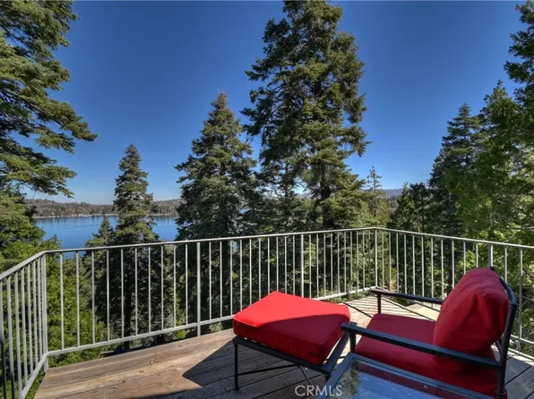 319 Mittry Ln, Lake Arrowhead, CA 92352