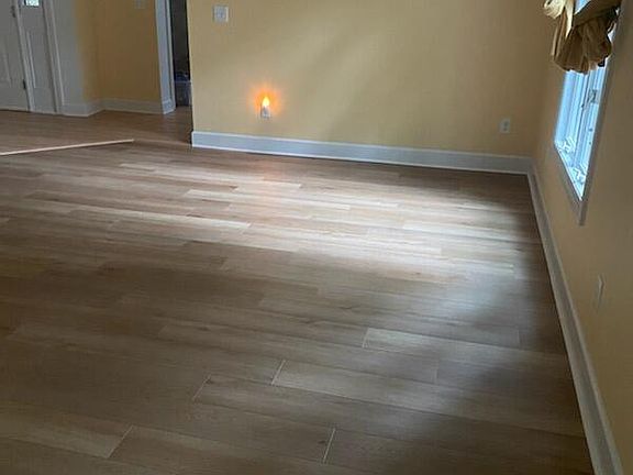 5th image of 2743 Old Oak Walk