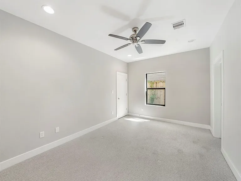 1607 Milby St #B — Photo 12