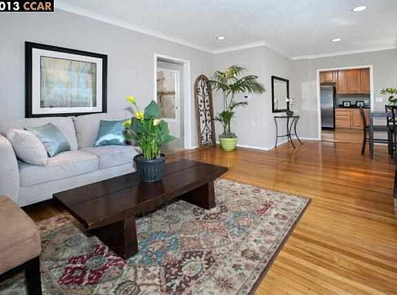 2nd image of 6718 Laird Ave