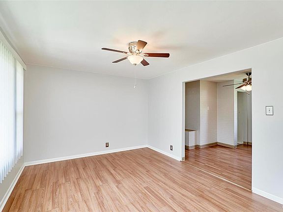 3rd image of 9904 Juniper Ct