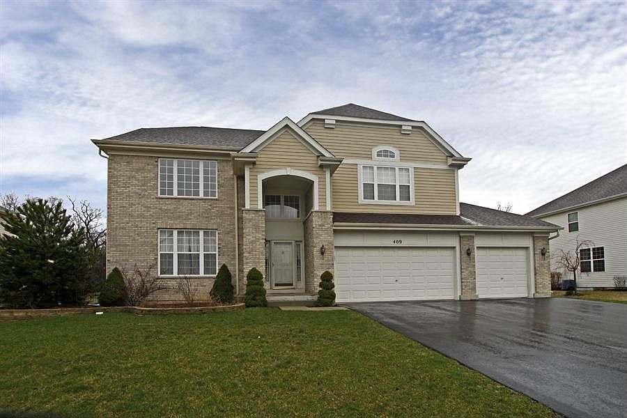 1st image of 409 Lela Ln