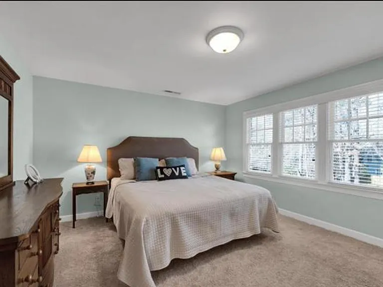 10625 Highstream Dr — Photo 17