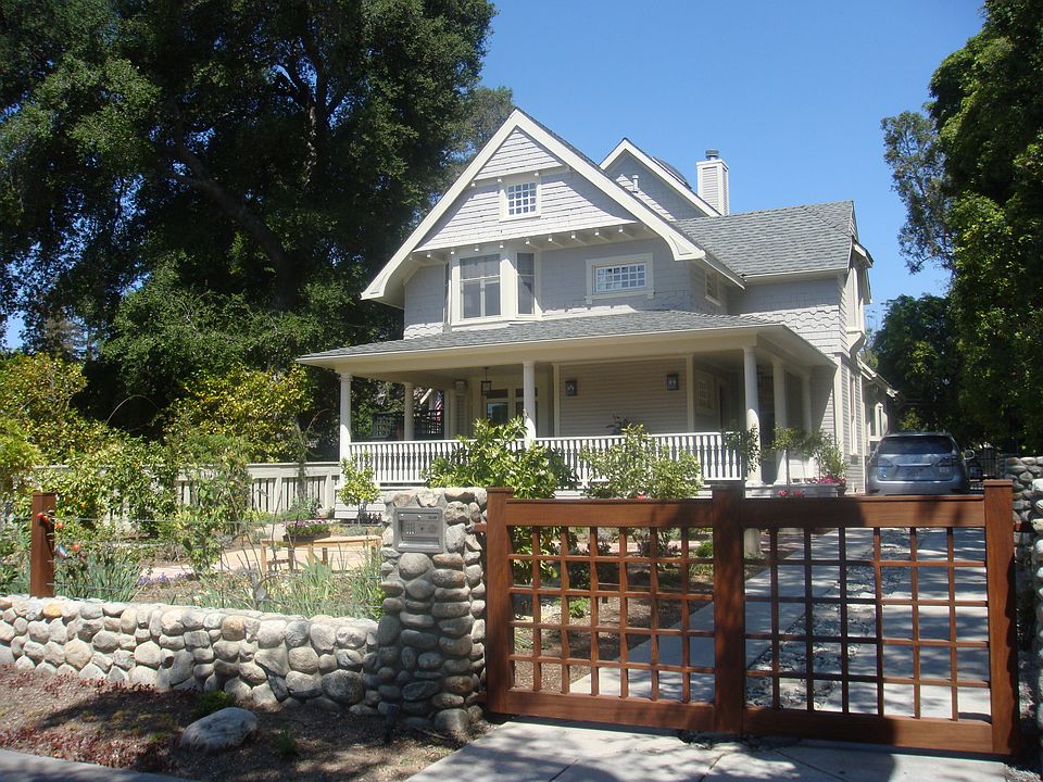 1st image of 345 Bellefontaine St