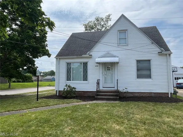 4458 Outlook Dr, Brooklyn, OH 44144