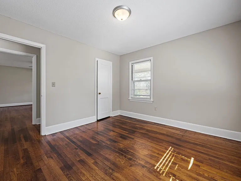 1208 S 9th St — Photo 27