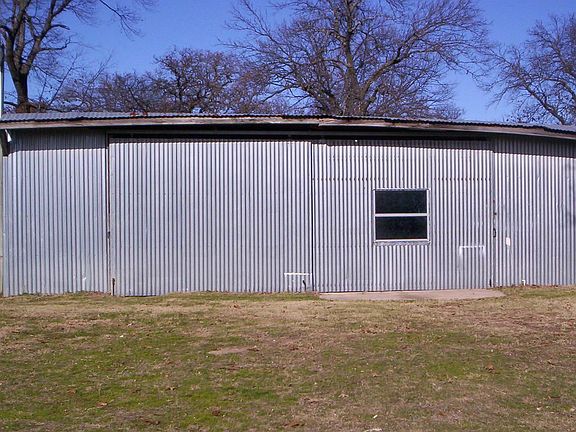 28' X 32' Shop