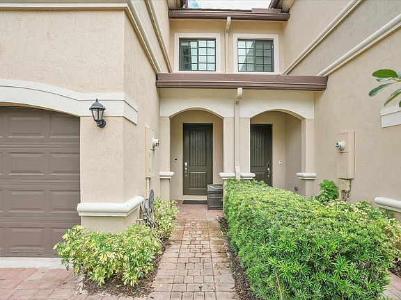 3rd image of 4212 N Dixie Highway #36