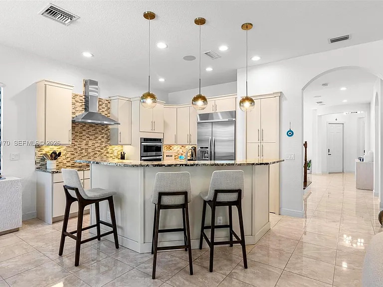 10185 Cameilla St — Photo 15