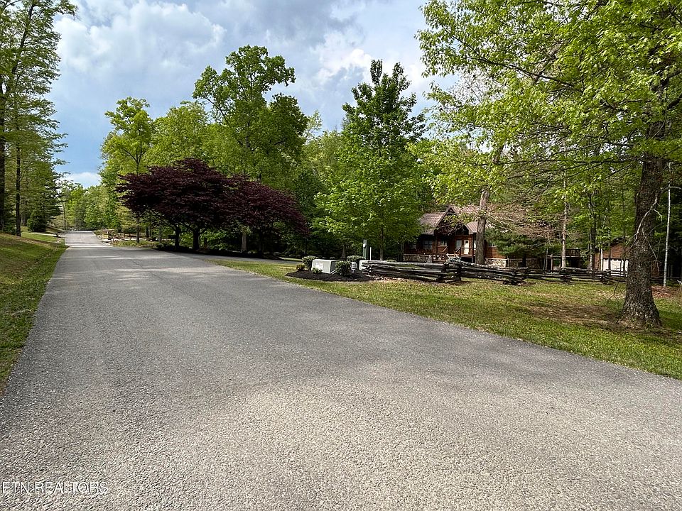 4th image of 150 Red Oak Dr