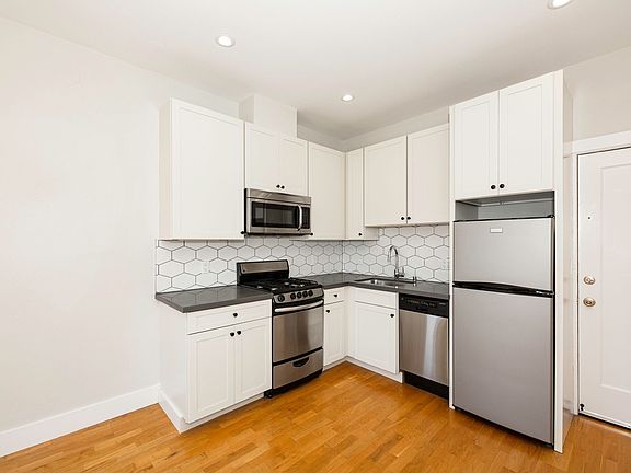 2nd image of 640 Brooklyn Ave #2