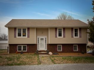 845 Eden Dr, Paducah, KY 42003