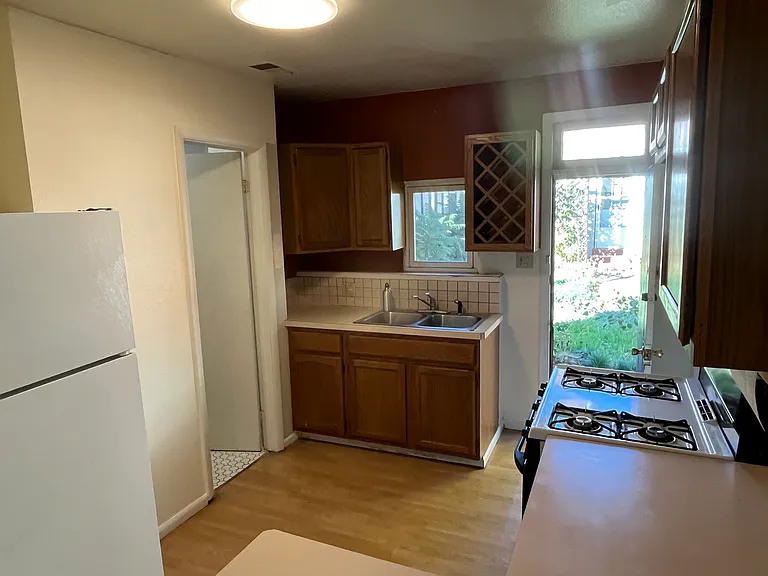 222 W Ellsworth Ave #3 — Photo 18