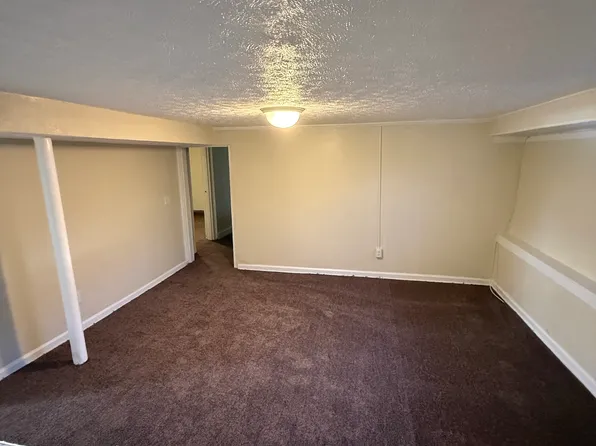 501 Clement St #E, Radford, VA 24141