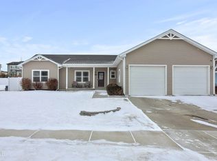 3300 32nd St W, Williston, ND 58801