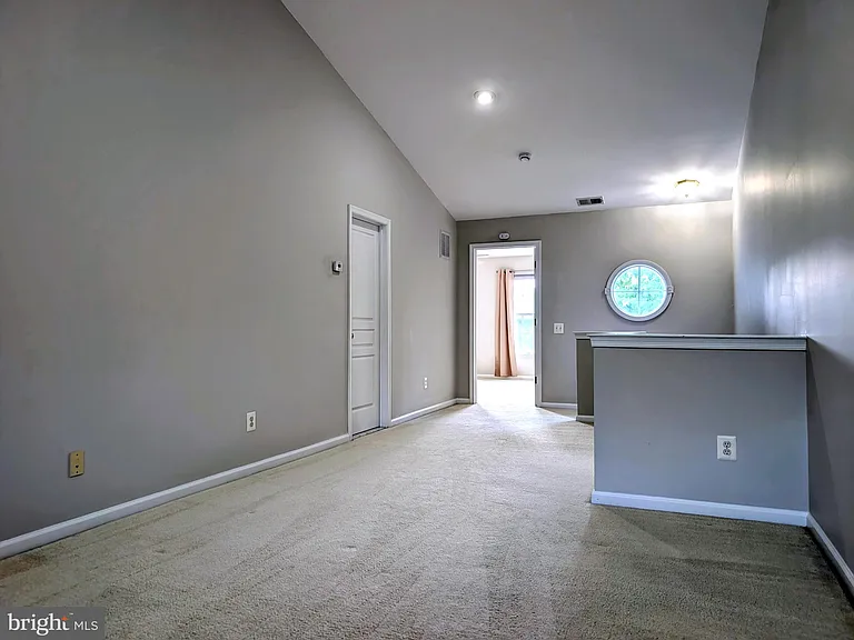 33 Trewbridge Ct — Photo 17