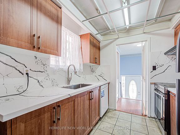 4th image of 152 Micmac Cres