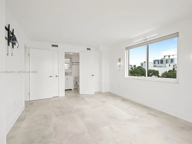 6725 Harding Ave #504 — Photo 30